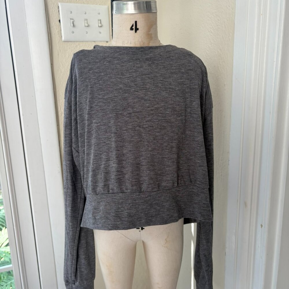 Grey Athleisure Athletic Cropped Long Sleeve Top